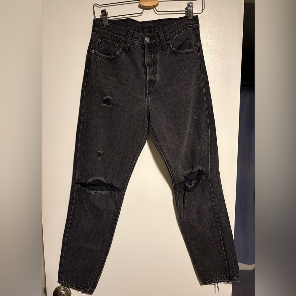 Levi's - Black Distressed High Waisted Ankle Jeans
